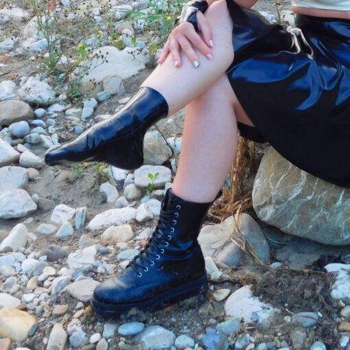 Alternative view of CALZINI CORTI